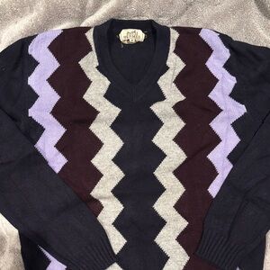 Hermes V-Neck Zigzag Sweater in Navy, Lavender & Gra